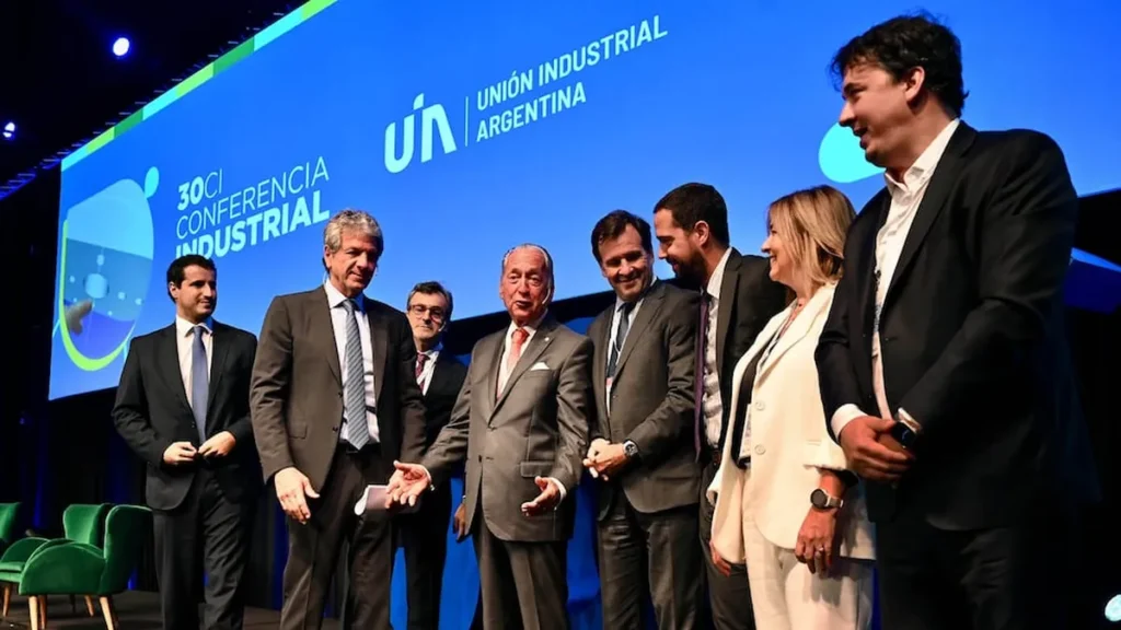 Unión Industrial Argentina - Encuesta Mayo 2025 // Conexión Parques