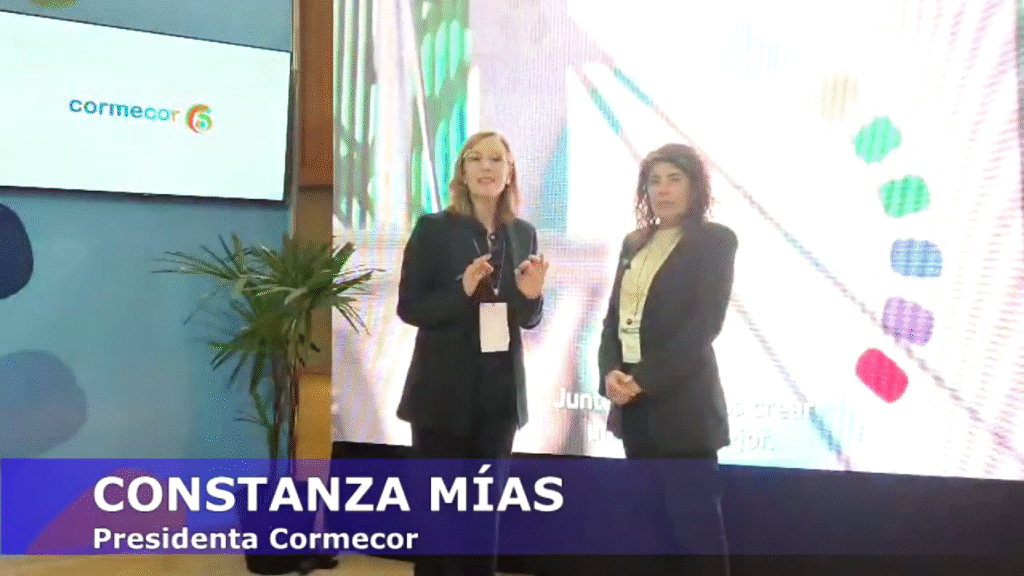 Constanza Mías, presidenta de Cormecor y del Parque de Economía Circular de Córdoba, junto a Lía Ghelfi, Directora de Conexión Parques en la Expo Parques Industriales Córdoba 2025 // Conexión Parques