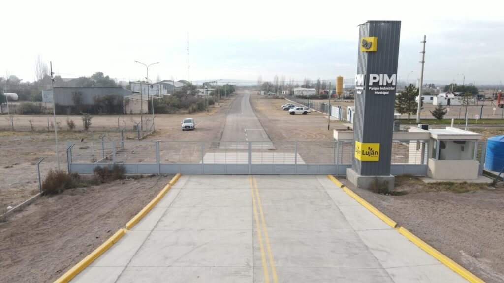 Parque Industrial Municipal, Luján de Cuyo, Mendoza // Conexión Parques