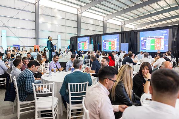 Conectando Vaca Muerta abre inscripciones para su 5ª edición: el evento clave del networking Oil & Gas El gran evento del networking Oil & Gas, Conectando Vaca Muerta, abre inscripciones para su 5ª edición // Conexión Parques